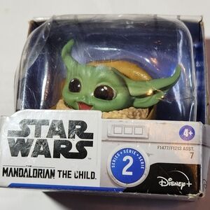 Disney Star Wars NWT Mandalorian Child Bounty Collection Series 2--#7 Figurine